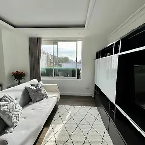 Apartment Modern 1 Bedroom Near Harrods
