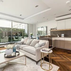 Apartment Modern Designer Central Leicester Square And Covent Garden Sleeps 6 London