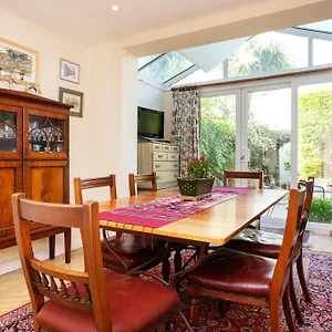 Veeve - Clareville Classic Holiday home