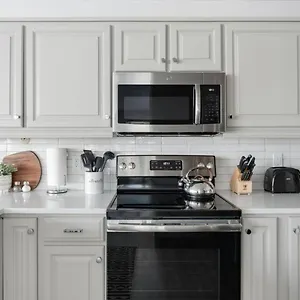 Double Bedroom With Shared Bathroom Stunning Location *
