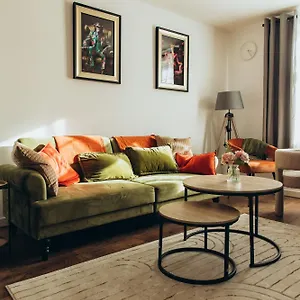 Apartment Stylish Modern Escape 2 Bed