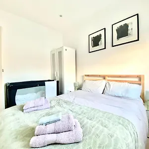 Apartment Queen Adelaide *