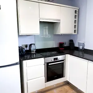 Luxury Flat In Marleybone London