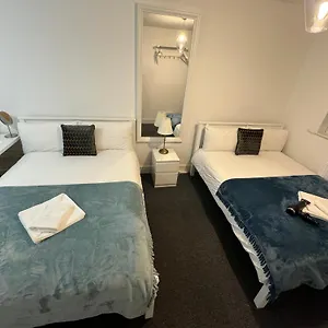 Homestay Euston Station 106 *
