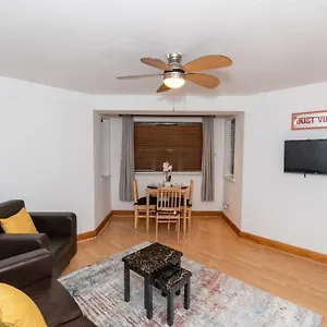 Apartment Tranquil 2br In
