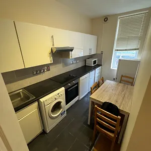 Super Clapham Junction Flat Apartment London
