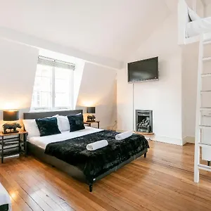 Covent Garden Townhouse Magical & Charming 8