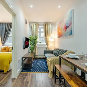 Modern 1 Bed - Us Embassy, Nine Elms & Battersea Station * London