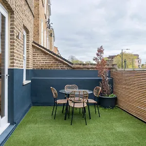 Brixton 2bed Flat Privateterrace Tv Wifi Apartment *