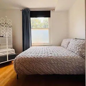 Charming 1 Bedroom Flat In Finsbury Park *