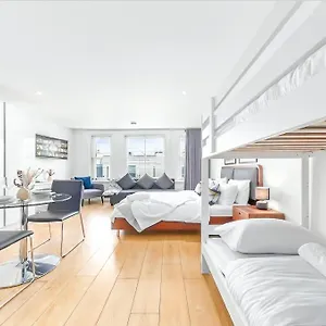 Piccadilly, Soho 1 Bedroom Sleep 6 Vr1 * London