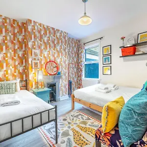 Holiday home Claremont House 4br -