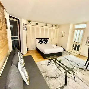 Apartment Beautiful At Cromwell Road