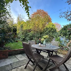Apartment 2 Bed Luxe Garden
