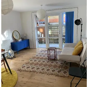 East Two Bedroom With Private Patio - Entire * London
