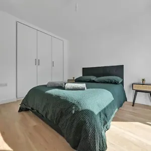 Apartment Deluxe 1 Bed In Colindale Wembley With Freewifitv