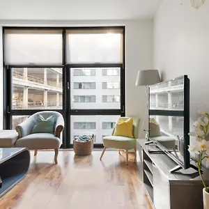 Londwell, Canary Wharf River Thames Penthouse Apartment *