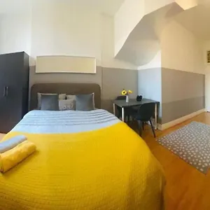 The Location, Distance Walking King's Cross Station Apartment