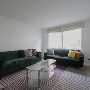 Capital Two Bedroom Sloane Avenue * London