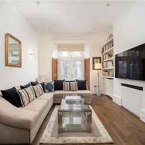 Capital Modern Two Bedroom In Chelsea Ggr Apartment London