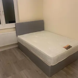 Holiday home Riverside Retreat In Isleworth