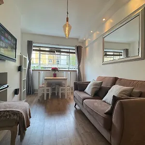 Apartment Serene 1bd Flat 7 Mins From Clapham Common *