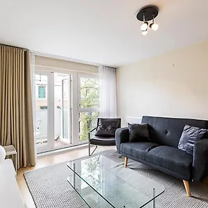 Apartment Sunny Belgravia With A Balcony London
