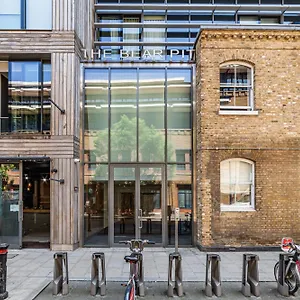 Luxury Penthouse Overlooking The Thames London