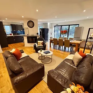 Guest house En-suites With Free Parking 30min To London