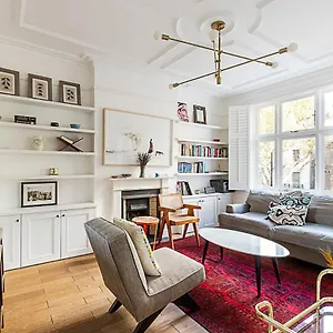 Stunning Maida Vaile Apartment London