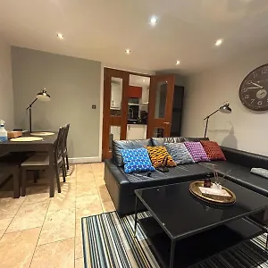 Apartment Clifton - Luxury 1 Bed Flat - 1 Min Walk To Tube *