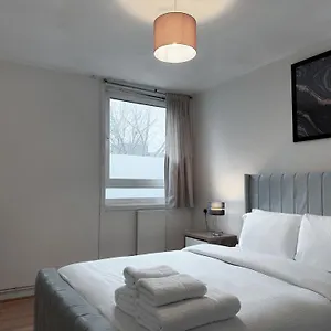 Flat 10, Elkington Point *