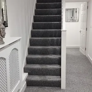 Oasis Modern 2br London