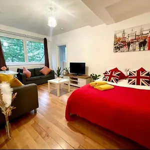 2 Bed Flat Near To Tower Bridge * London