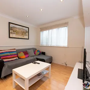 Pass The Keys Spacious 3-bed Woolwich O2 Crossrail