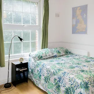 Central London Rooms Homestay *