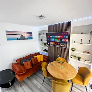 Stratford 3 Bed Garden By Dluxoria Short Lets & Serviced Greater * London