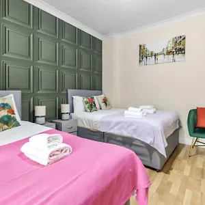 Apartment Experience Comfort & Style Cosy Private In Roundway *
