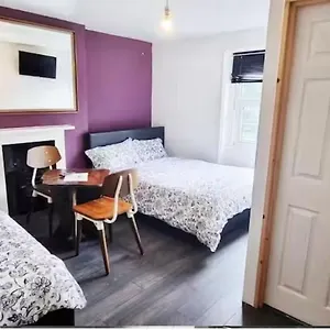 Triple In Vauxhall - 6 Guest house *