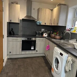 Luxury Ultra Super High Quality Full Flat In Central Near Station Apartment London