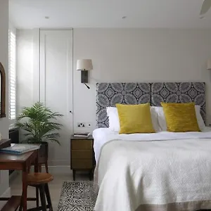 Apartment Stunning Chelsea Flat *
