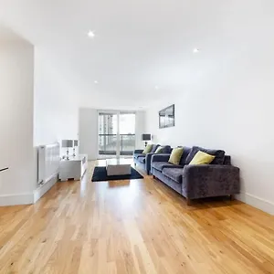 Stylish 1-bedroom Near Canary Wharf, O2 Arena & Excel - Excellent Transport Links * London