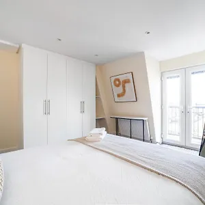 Perfect 3 King Bed Flat Near Islington * London