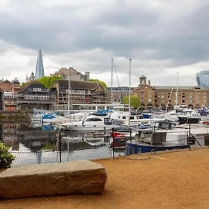 Apartment Amazing Marina-overlooking 1bed *