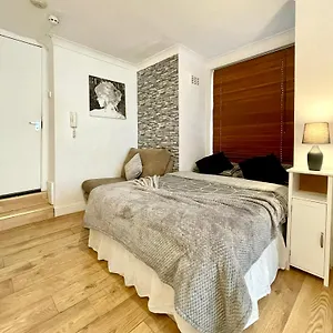 A Ground Floor Flat With Garden