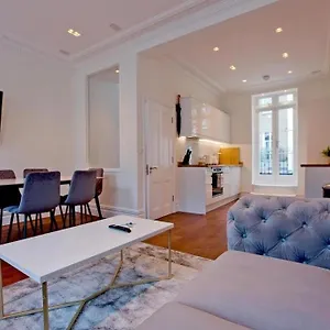 Charming 2-bed Holland Prk Rd Apartment *