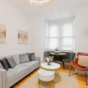 Apartment 2br Flat W Garden In Wandsworth, 7min Tube