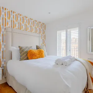 Stylishly Designed 1bd Flat By Regents Park Apartment London