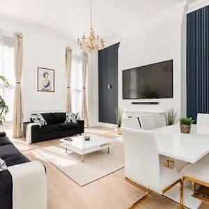 Majestic Luxury In Marylebone