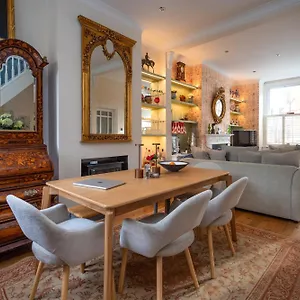 Holiday home Stylish 2-bed 2-bath With Garden In Tooting